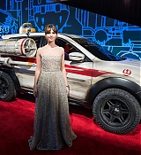 Rogue_One_A_Star_Wars_Story_Premiere_in_Hollywood_2811229.jpg