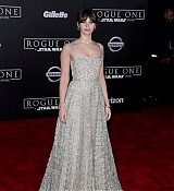 Rogue_One_A_Star_Wars_Story_Premiere_in_Hollywood_2812429.jpg