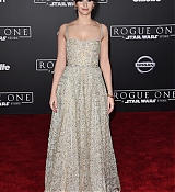 Rogue_One_A_Star_Wars_Story_Premiere_in_Hollywood_2812529.jpg