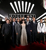 Rogue_One_A_Star_Wars_Story_Premiere_in_Hollywood_2812929.jpg