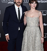 Rogue_One_A_Star_Wars_Story_Premiere_in_Hollywood_2814329.jpg