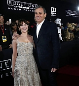 Rogue_One_A_Star_Wars_Story_Premiere_in_Hollywood_2818129.jpg