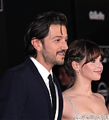Rogue_One_A_Star_Wars_Story_Premiere_in_Hollywood_2820529.jpg