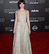 Rogue_One_A_Star_Wars_Story_Premiere_in_Hollywood_2820829.jpg