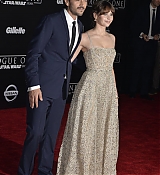 Rogue_One_A_Star_Wars_Story_Premiere_in_Hollywood_2821429.jpg