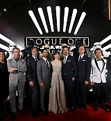 Rogue_One_A_Star_Wars_Story_Premiere_in_Hollywood_2824729.jpg