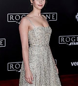Rogue_One_A_Star_Wars_Story_Premiere_in_Hollywood_2828229.jpg