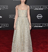 Rogue_One_A_Star_Wars_Story_Premiere_in_Hollywood_282929.jpg