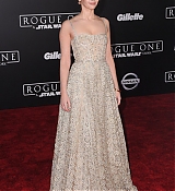 Rogue_One_A_Star_Wars_Story_Premiere_in_Hollywood_286029.jpg