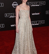 Rogue_One_A_Star_Wars_Story_Premiere_in_Hollywood_286529.jpg